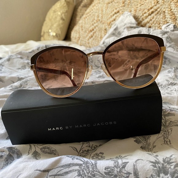 Marc by Marc Jacobs MDJCC Cat Eye Sunglasses, Tortoise Shell and Gold - Picture 6 of 6